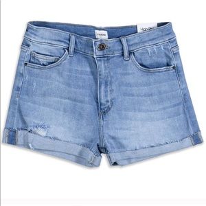 NWT High Rise / Distressed cuffed denim shorts M